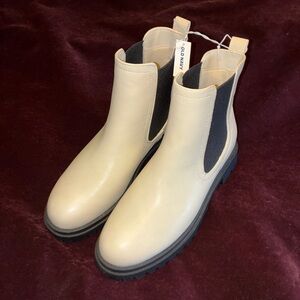 Cream Old Navy Boots with Black Elastic
